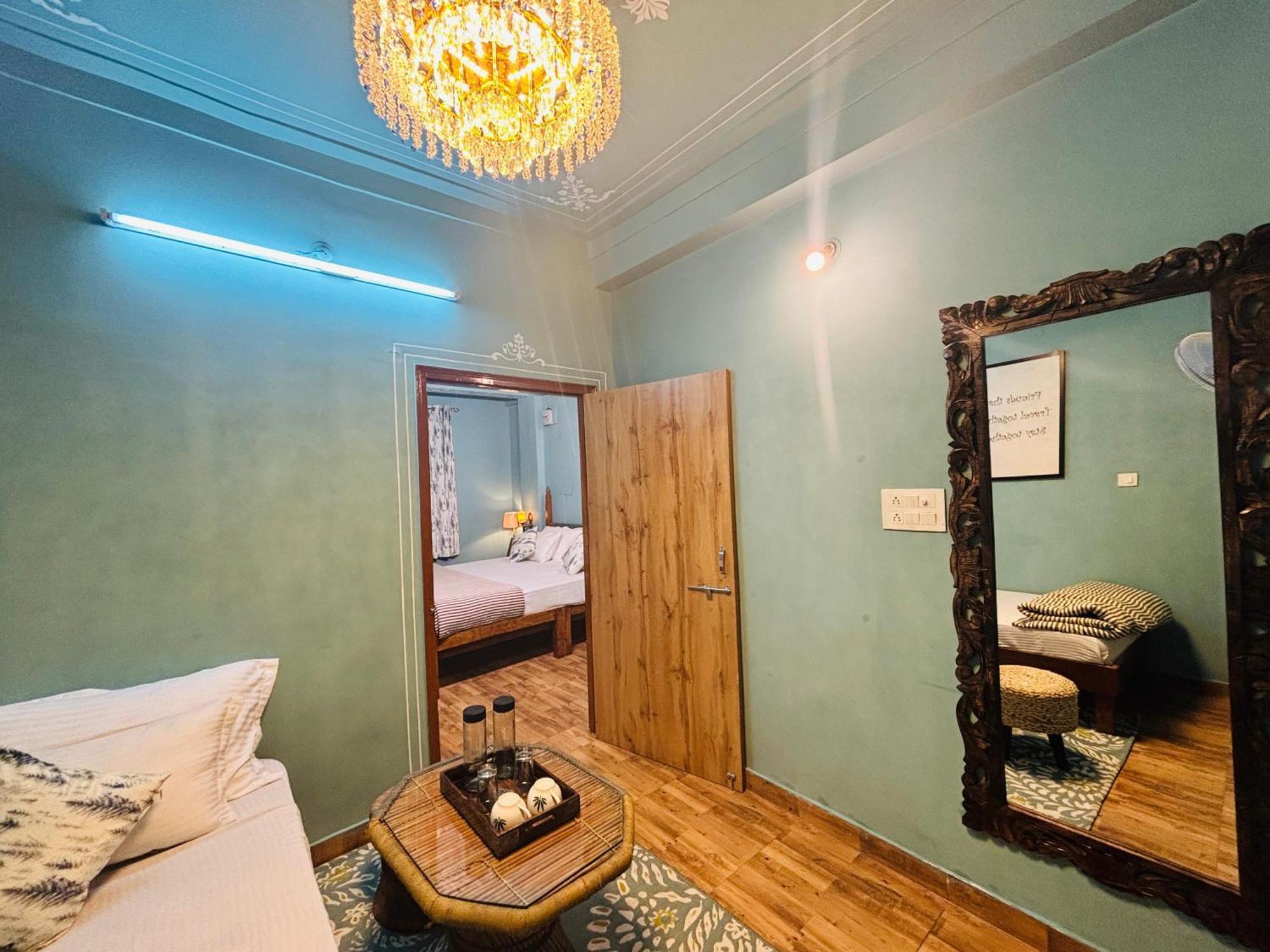 Footprint Hostel Удайпур Екстер'єр фото